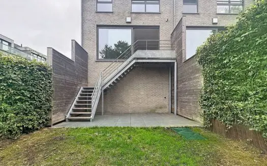 Maison à louer  4 chambres 173 m², 2100 €