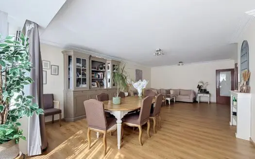 Appartement à vendre  3 chambres 124 m², 299000 €