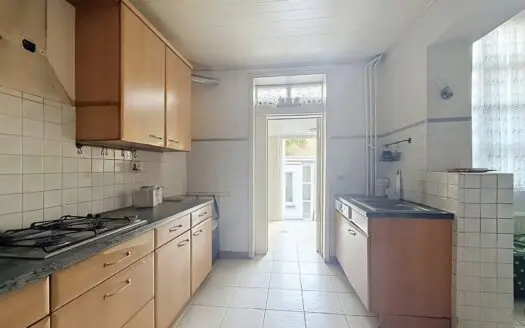 Maison à vendre  4 chambres 300 m², 550000 €
