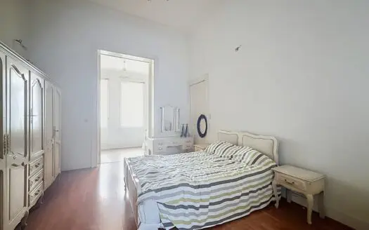 Maison à vendre  4 chambres 300 m², 550000 €
