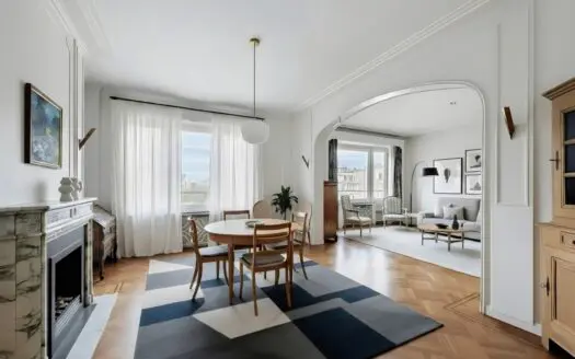 Flat for sale  3 bedrooms 165 m², 595000 €