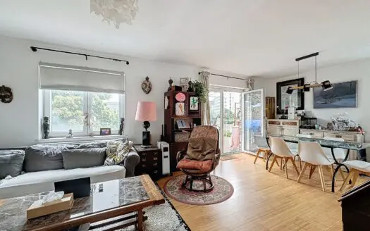 Appartement te huur  2 slaapkamers 130 m², 1300 €