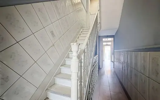 Huis te koop  4 slaapkamers 300 m², 550000 €