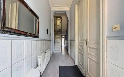 Huis te koop  4 slaapkamers 300 m², 550000 €