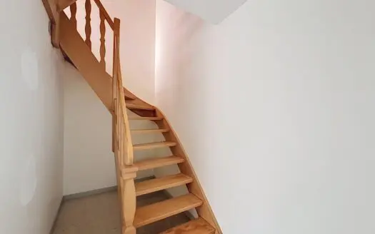 Huis te koop  5 slaapkamers 212 m², 599000 €