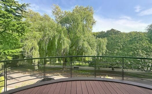 Appartement à louer  2 chambres 135 m², 1800 €
